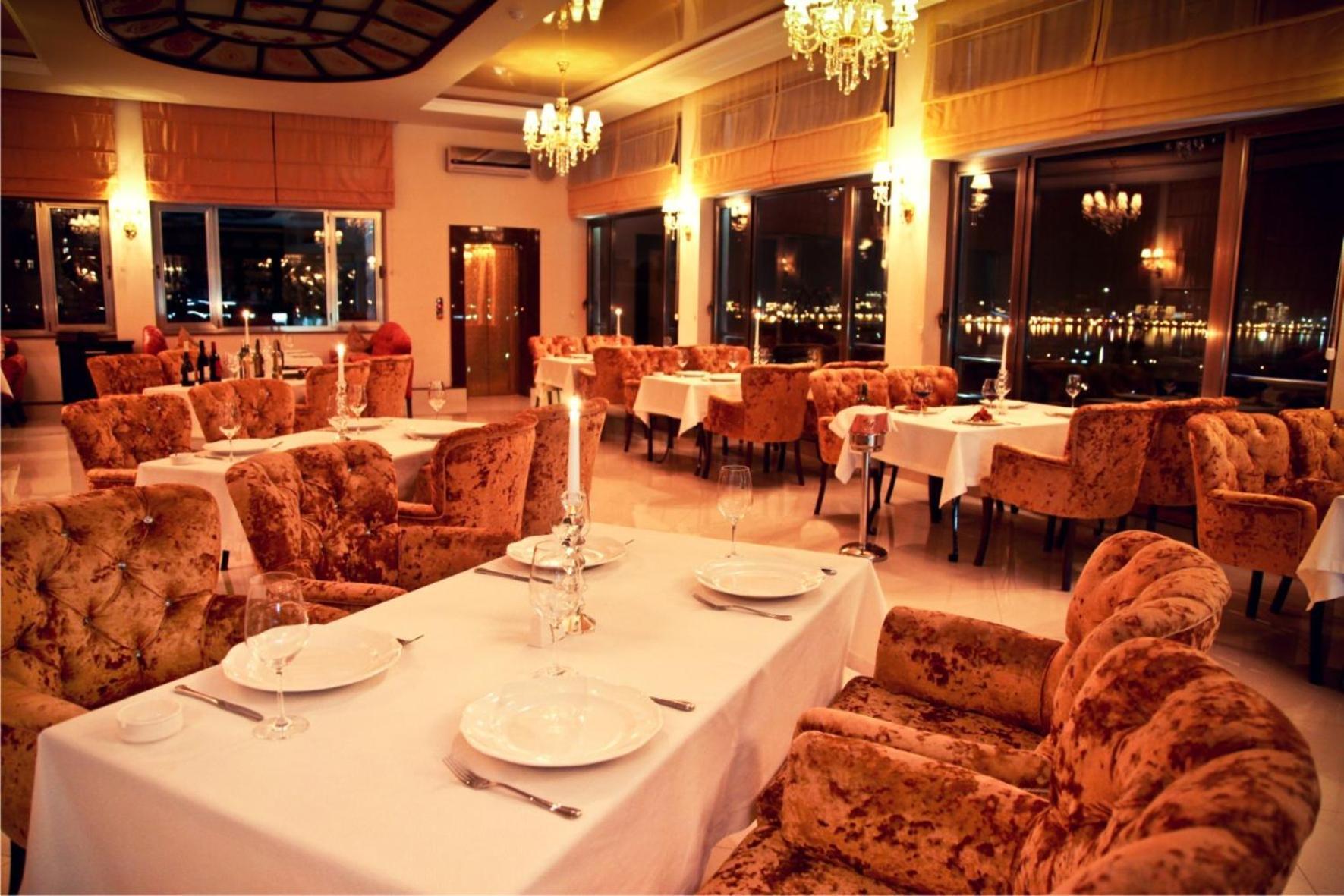 East Legend Hotel Baku Exterior photo