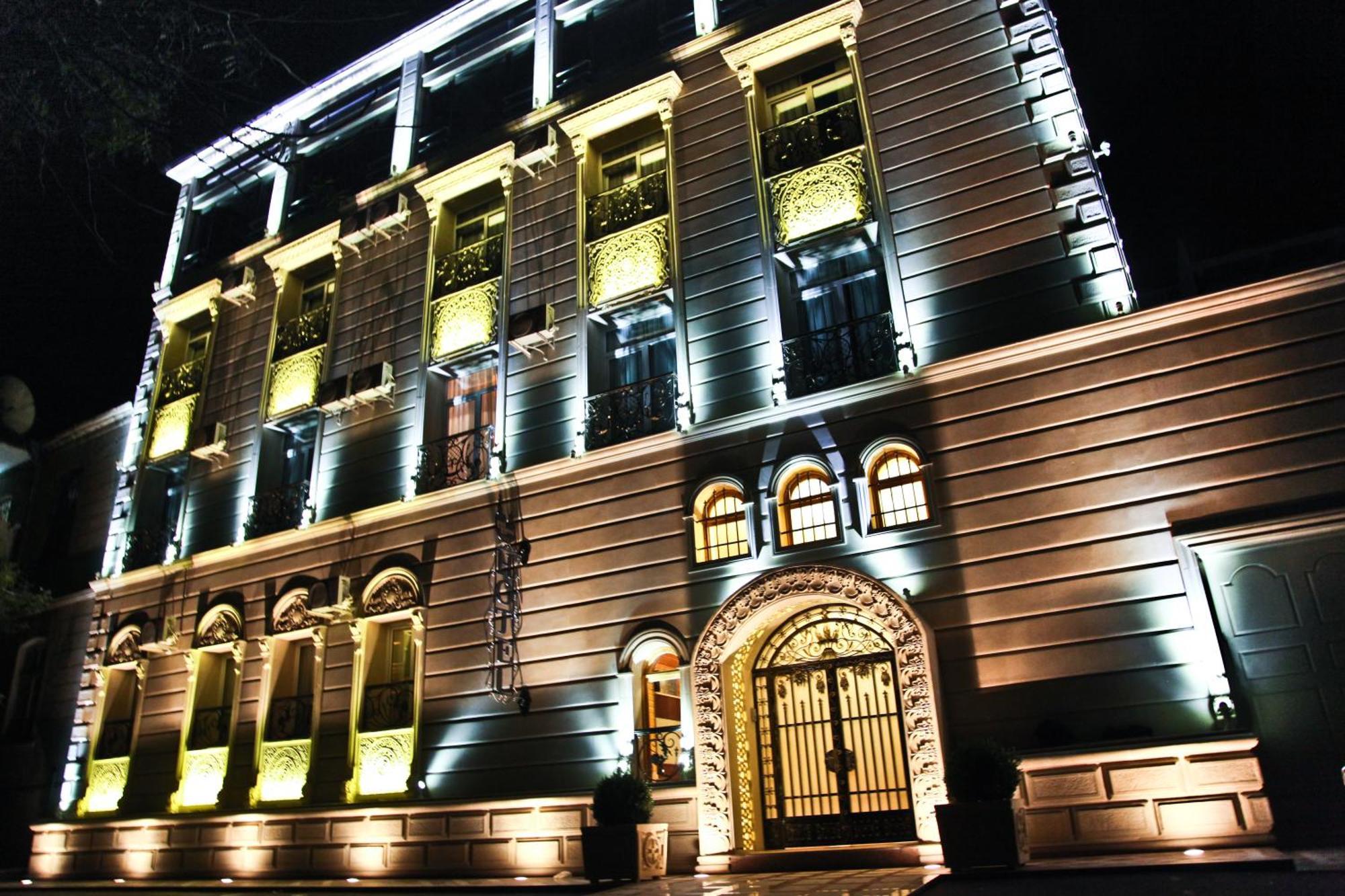 East Legend Hotel Baku Exterior photo