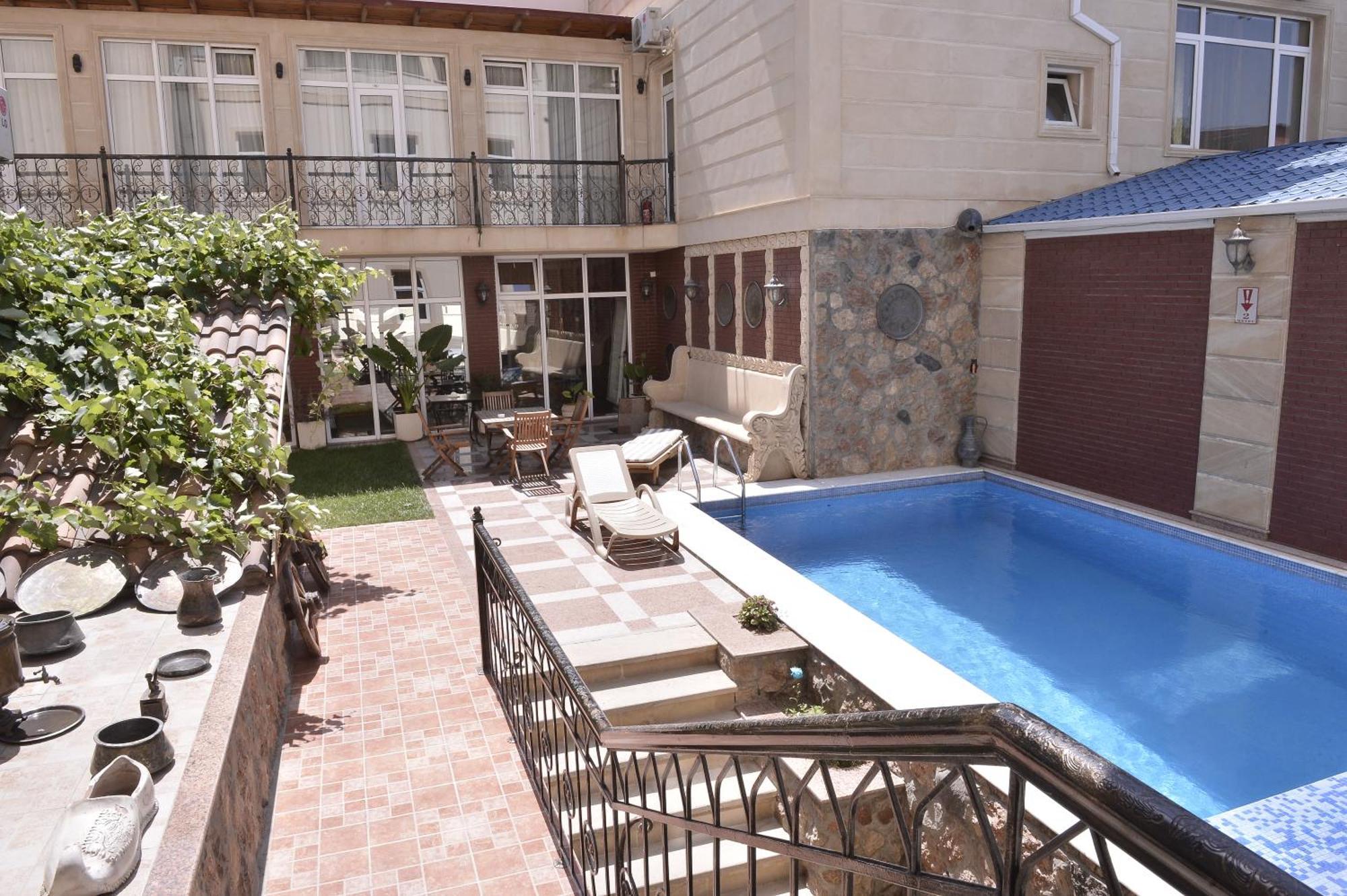 East Legend Hotel Baku Exterior photo