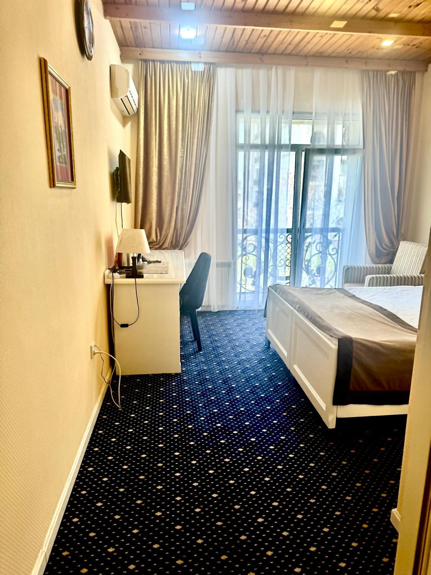 East Legend Hotel Baku Exterior photo