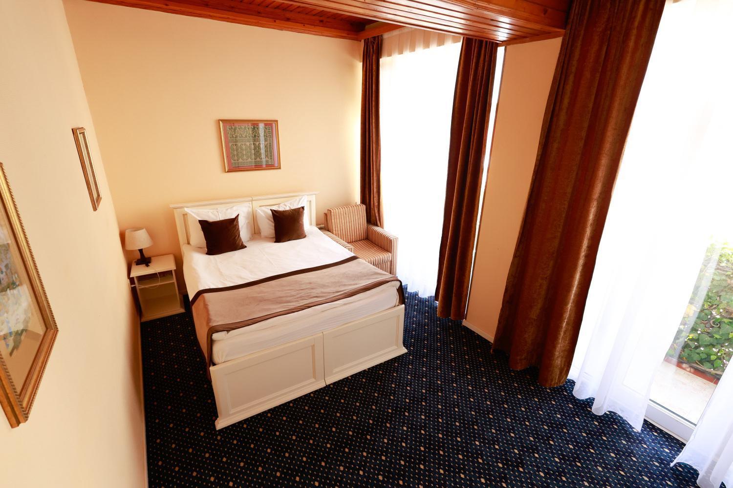East Legend Hotel Baku Exterior photo