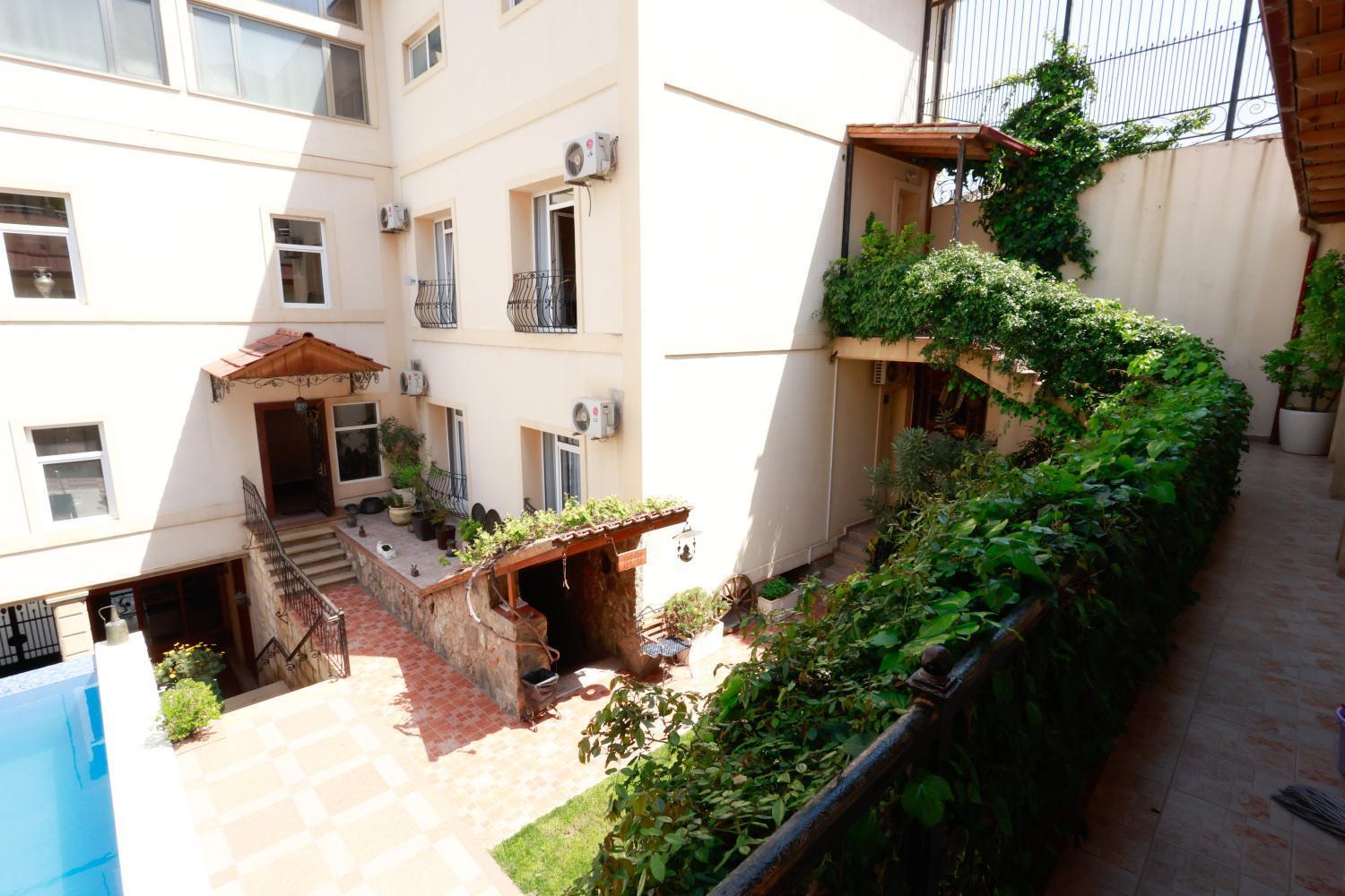 East Legend Hotel Baku Exterior photo