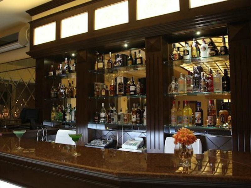 East Legend Hotel Baku Exterior photo